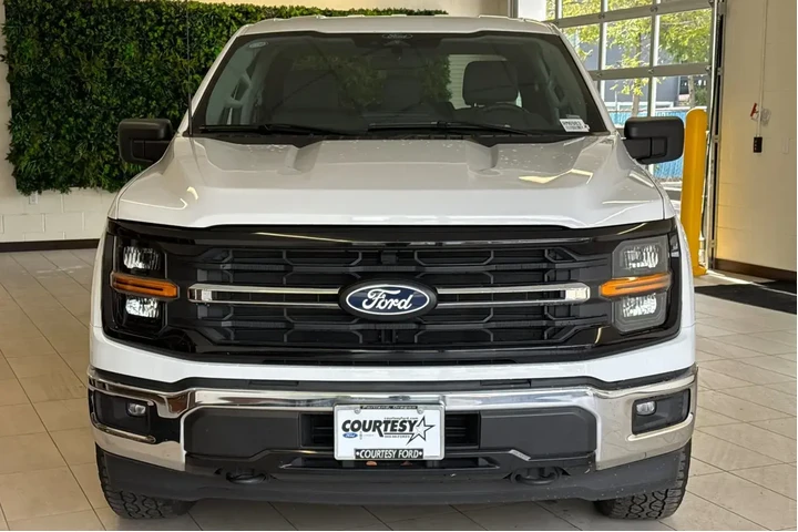 $39999 : Ford F-150 2025 4x4 XLT 4dr image 9