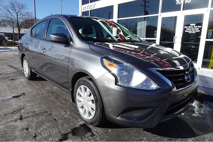 $7590 : 2018 Versa Sedan image 2