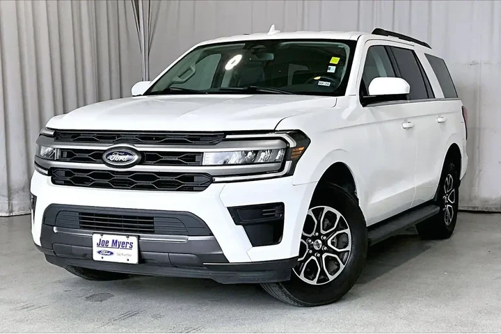 $39291 : Ford Expedition 2024 4x2 XLT image 2