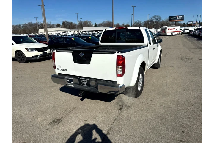 $10980 : 2015 Frontier 4WD image 2