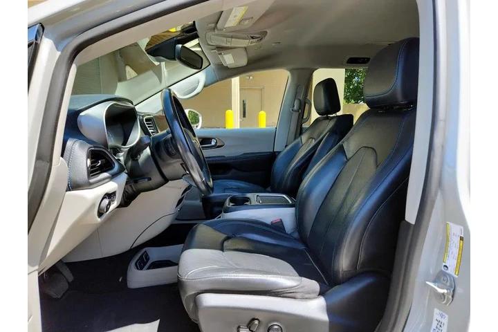 $23998 : Chrysler Pacifica Hybrid 202 image 10