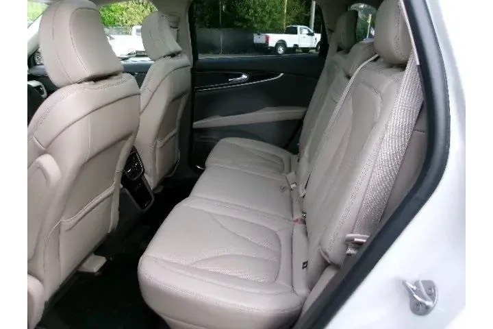 $36780 : Lincoln Nautilus 2022 AWD Re image 8