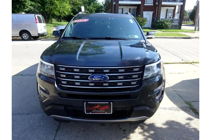 $8900 : 2017 Explorer XLT 4WD image 2
