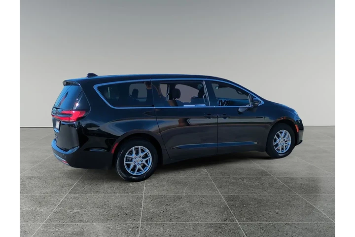 $33500 : Chrysler Pacifica 2024 Touri image 5