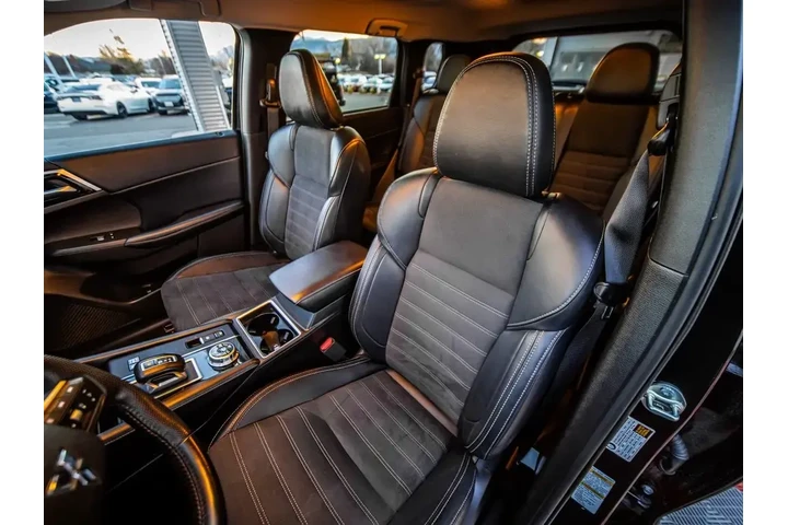 $25988 : Mitsubishi Outlander PHEV 20 image 8