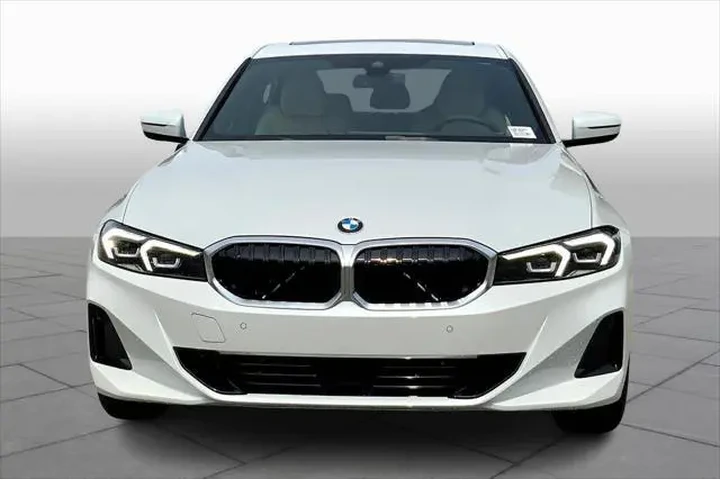 $38777 : BMW 3 Series 2025 330i 4dr S image 3