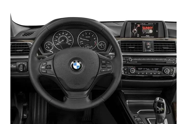$16500 : BMW 3 Series 2016 AWD 320i x image 9