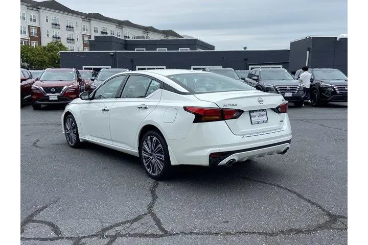 $23995 : Nissan Altima 2023 AWD 2.5 S image 6