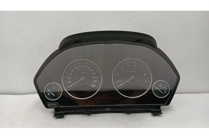 $422 : BMW F30 LCI 2016 SPEEDOMETER image 1