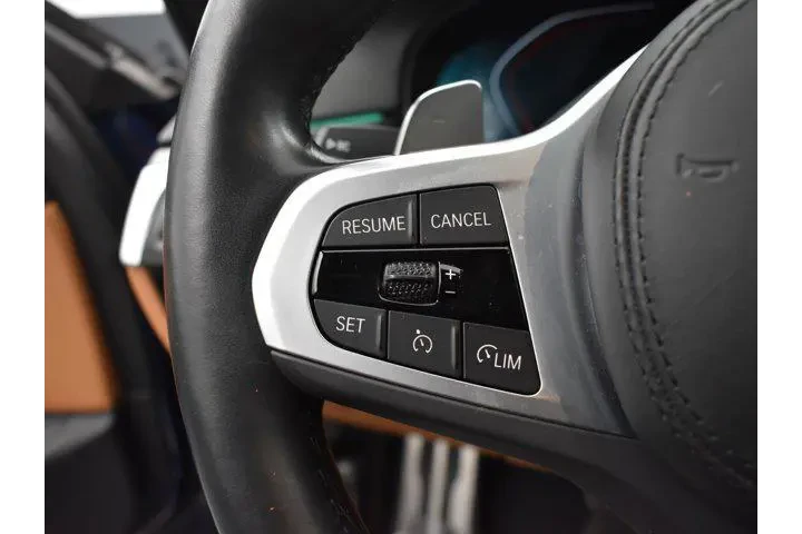 $29652 : BMW 5 Series 2022 AWD 530i x image 10