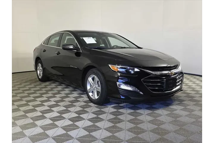 $19665 : Chevrolet Malibu 2024 LT 4dr image 1
