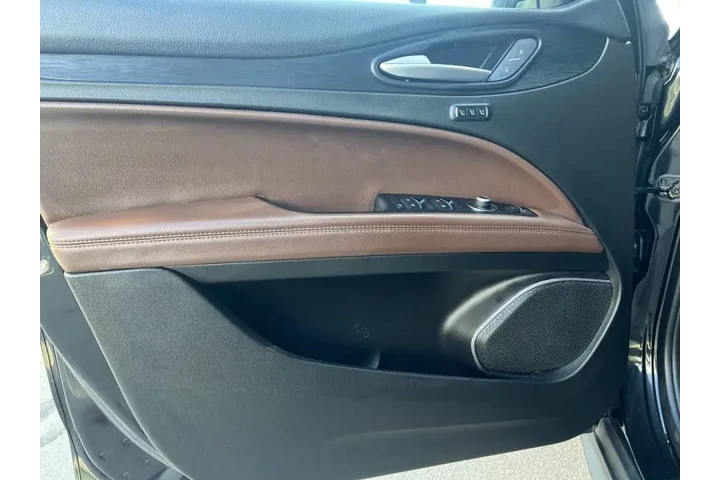 $19997 : 2019 Alfa Romeo Stelvio image 10