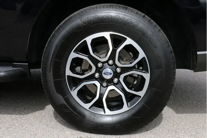 $39900 : Ford Expedition 2024 4x4 XLT image 9