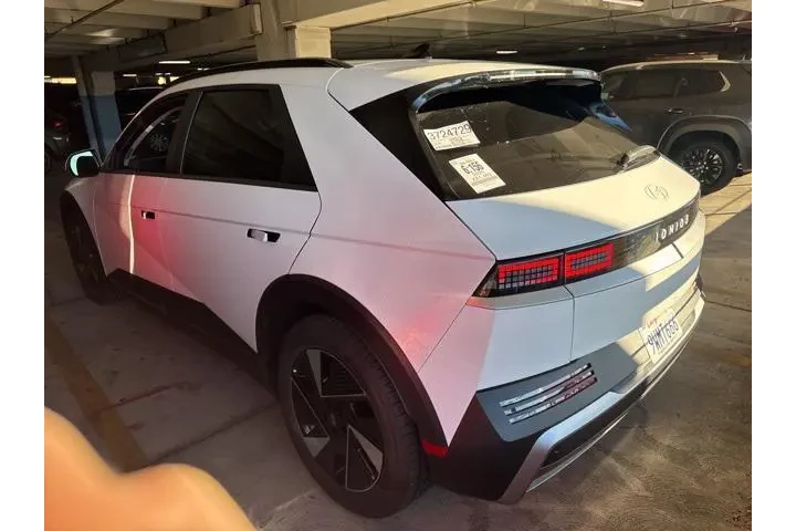 $35990 : Hyundai IONIQ 5 2025 SEL 4dr image 2