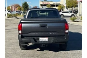 $32479 : Toyota Tacoma 2022 4x2 TRD O thumbnail