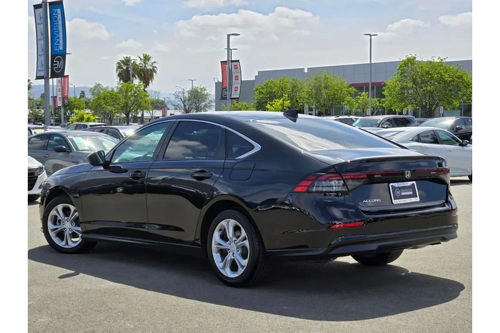 $23705 : Honda Accord 2024 LX 4dr Sed image 5