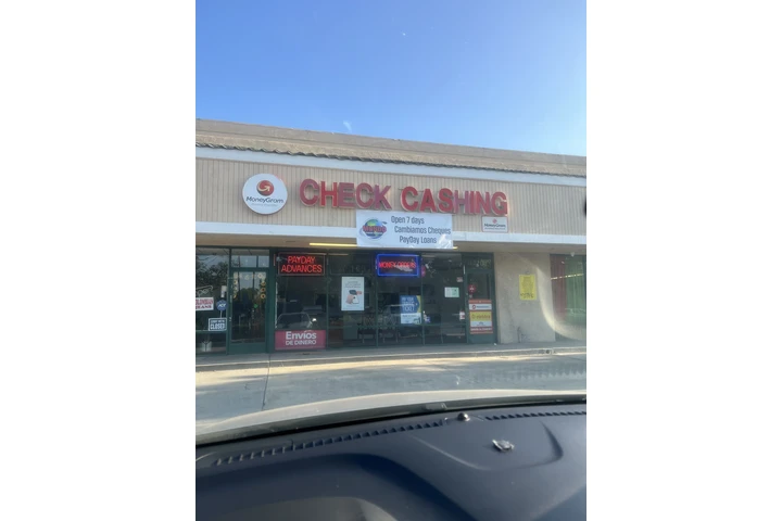 Mundo Check Cashing image 3