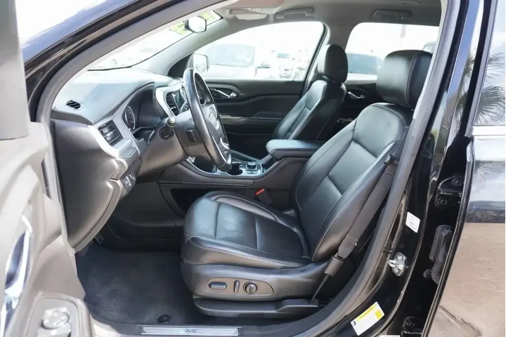 $28988 : GMC Acadia 2023 4x4 SLT 4dr image 7