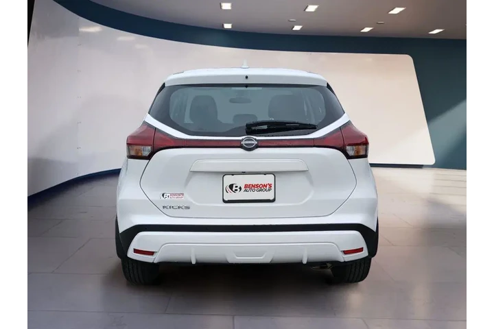 $19991 : Nissan Kicks 2024 S 4dr Cros image 4