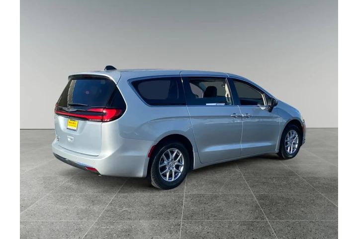 $29282 : Chrysler Pacifica 2023 Touri image 5