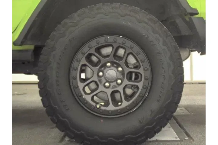 $37700 : Jeep Wrangler Unlimited 2021 image 10