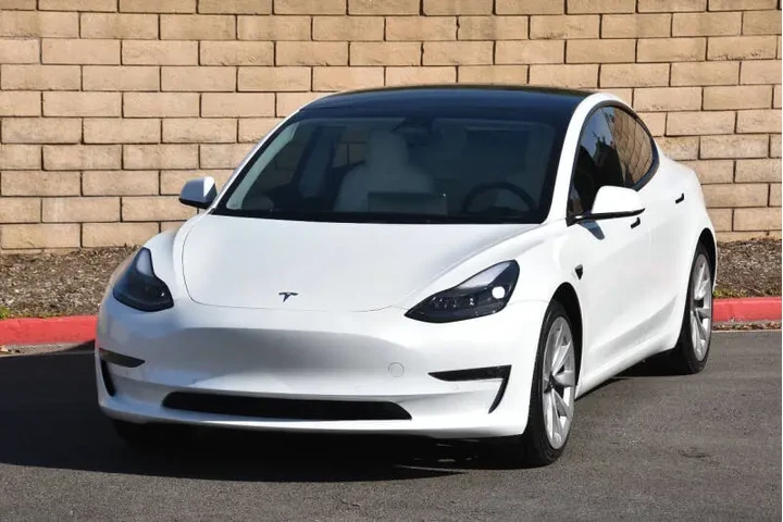 $24999 : 2022 Model 3 image 6