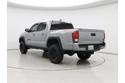 $30998 : Toyota Tacoma 2018 4x4 TRD P thumbnail