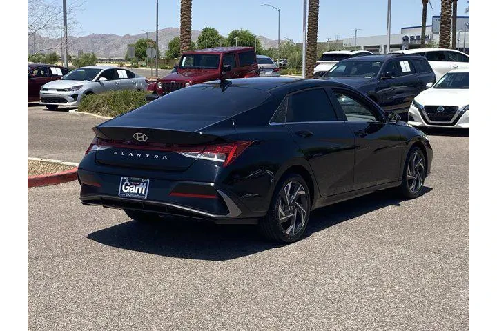 $21514 : Hyundai ELANTRA 2024 SEL 4dr image 3