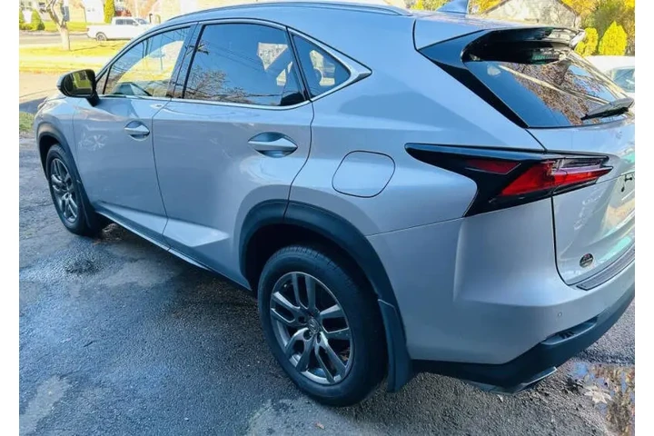 $22000 : 2016 NX 200t F SPORT image 3