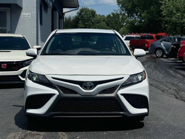 $18495 : 2021 Camry SE image 4