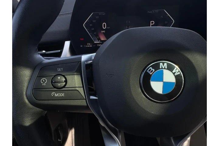 2025 BMW X2 xDrive28i image 9