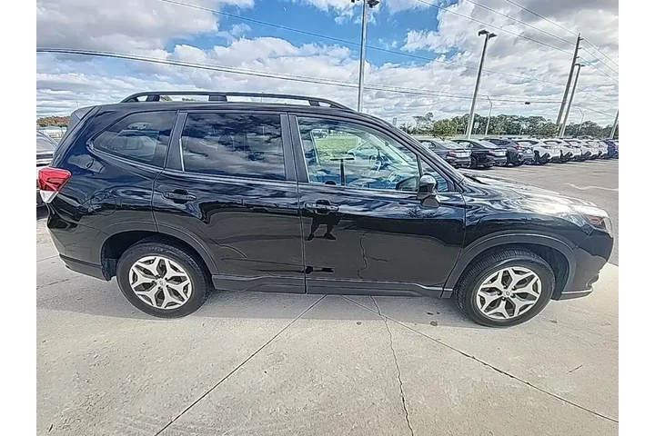 $24012 : Subaru Forester 2024 AWD Pre image 7
