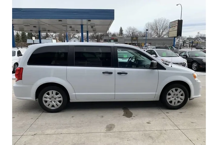 $13990 : 2019 Grand Caravan SE image 6