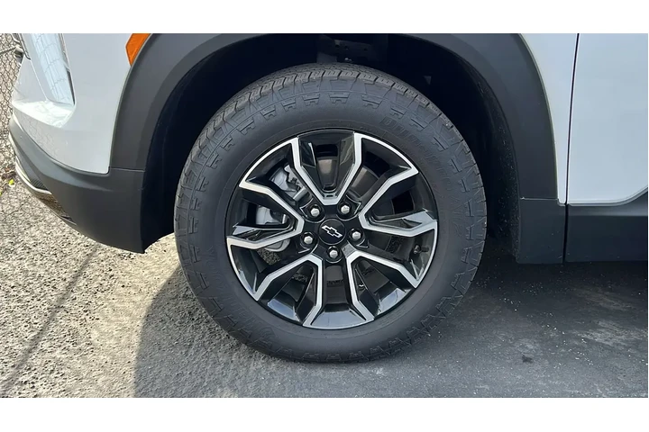 $32984 : Chevrolet Trailblazer 2025 4 image 2