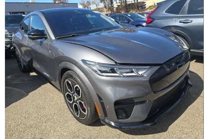 $35800 : Ford Mustang Mach-E 2023 AWD image 4