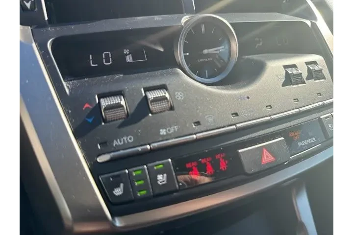 $28000 : Lexus NX 300 2020 4dr Crosso image 4