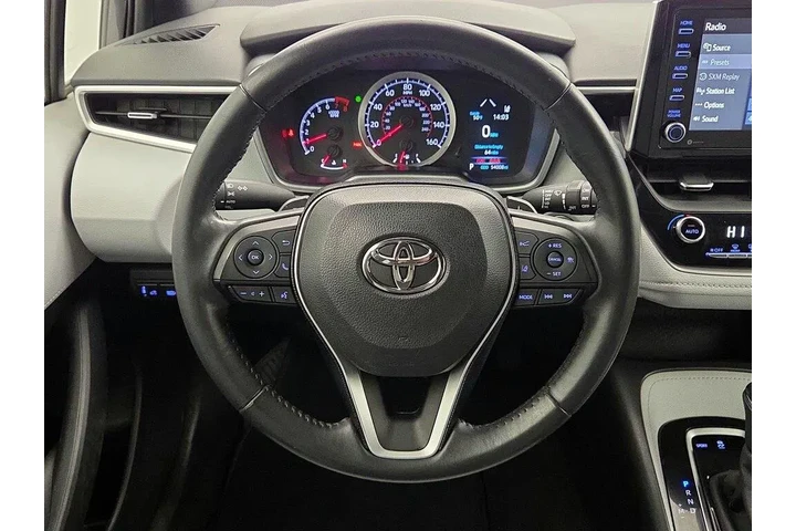 $19998 : Toyota Corolla Hatchback 202 image 10