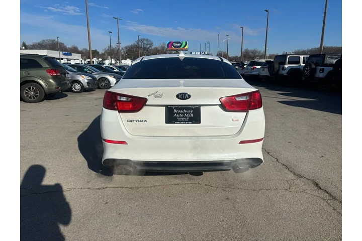 $7980 : 2015 Optima 4dr Sdn LX image 3