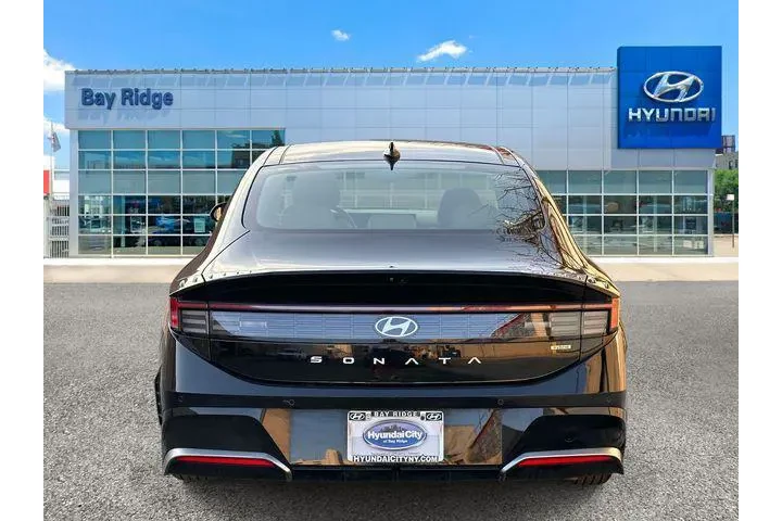 $31795 : Hyundai SONATA Hybrid 2024 L image 4