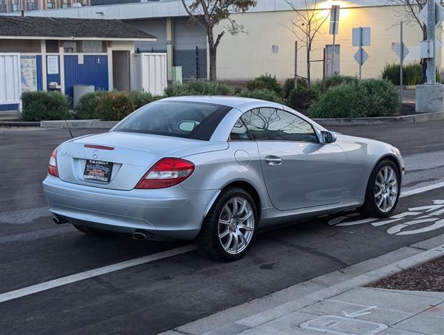 $11988 : 2005 SLK350 SLK-Class image 6