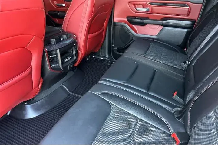 $34995 : Ram 1500 2019 4x4 Rebel 4dr image 4