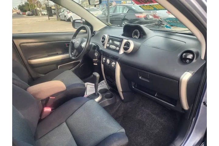 $5999 : 2006 xA image 10