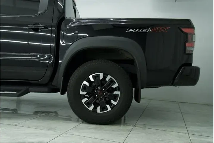 $12900 : Nissan Frontier 2014 4x4 SV image 4