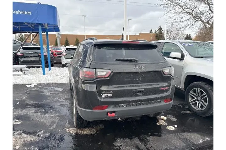 $23125 : Jeep Compass 2022 4x4 Trailh image 6