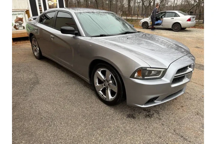$8999 : 2014 Charger SE image 4