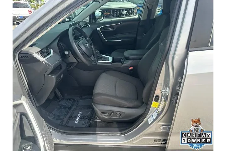 $24599 : Toyota RAV4 2022 AWD XLE 4dr image 9