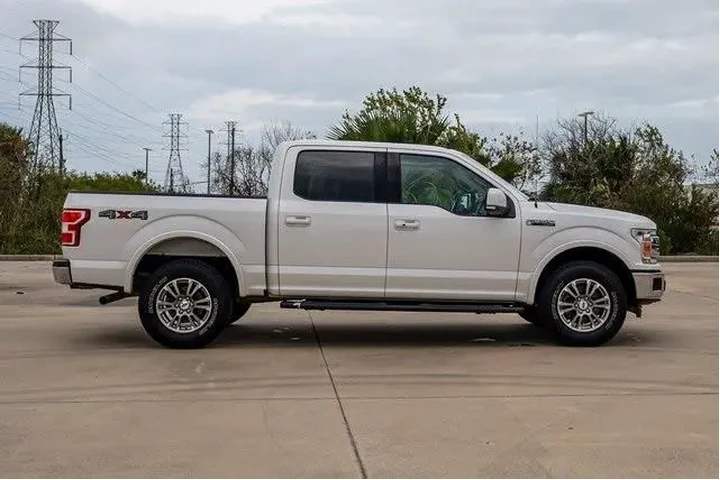 $28904 : Ford F-150 2019 4x4 Lariat 4 image 4