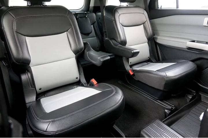 $17990 : 2023 Explorer XLT image 9