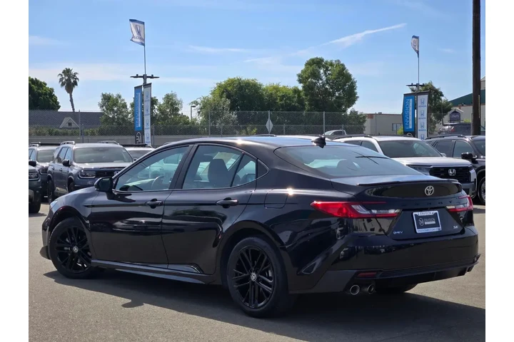 $33888 : Toyota Camry 2025 SE 4dr Sed image 5