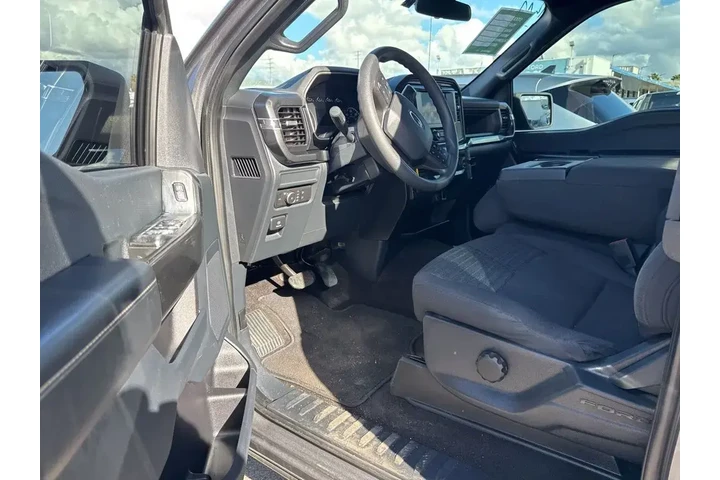 $24232 : Ford F-150 2022 4x2 XL 4dr S image 6